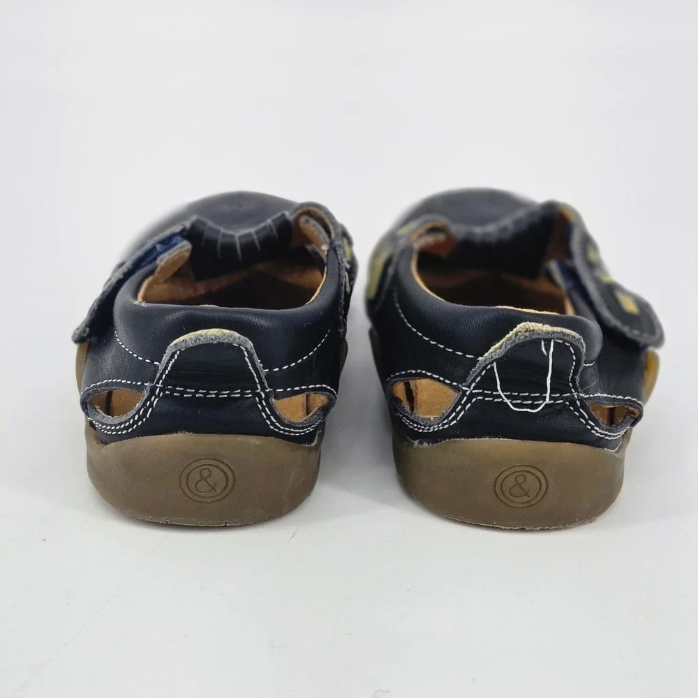 Livie & Luca Black Leather Closed Toe Fisherman Sandals Toddler Size 8 Retired